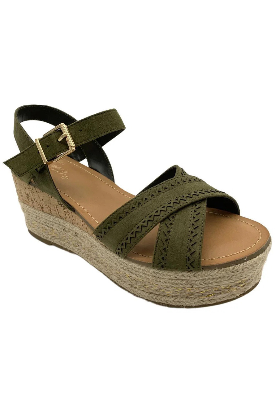 Fergalicious Women's Proud Ankle Straps Sandal Fern - Medium